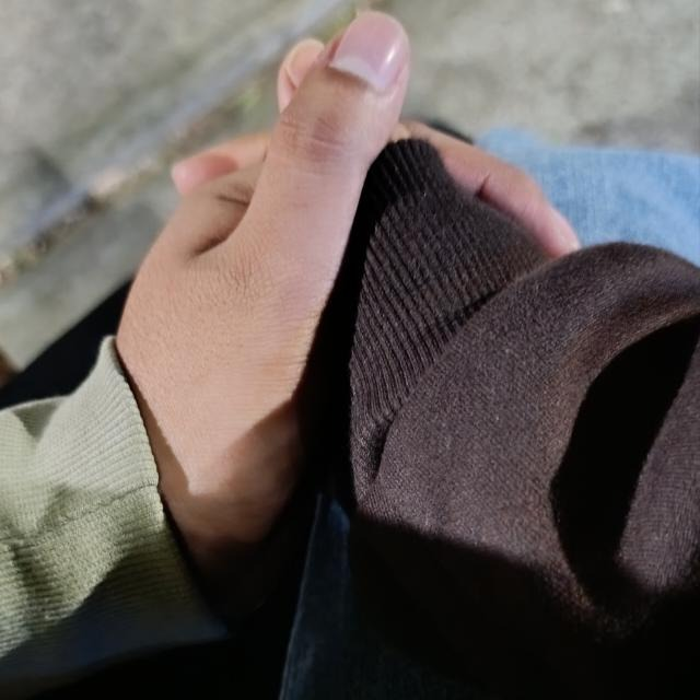 Tomados de la mano